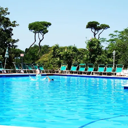 Lägenhetshotell Dependance Parco Dei Principi